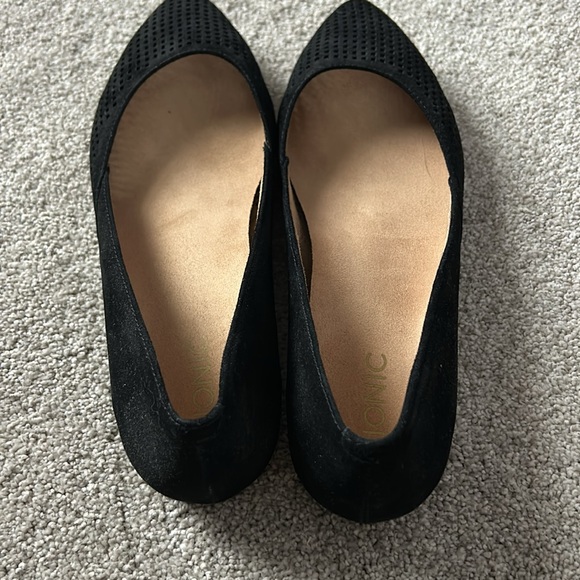 Vionic Point toe flats - Picture 5 of 5